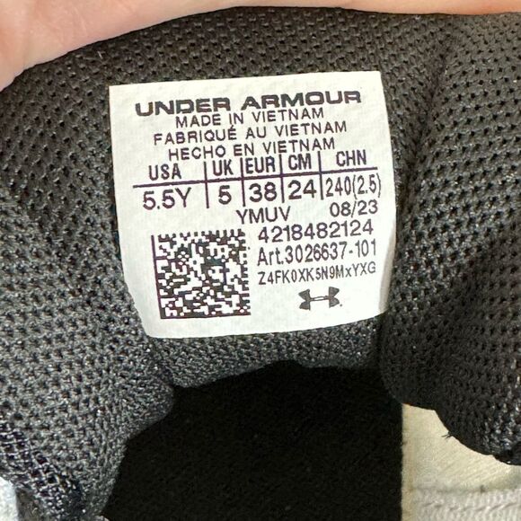 NWT Under Armour unisex-child Pre School Zone Basketball 2 Shoe Sz 5.5 - Picture 6 of 10